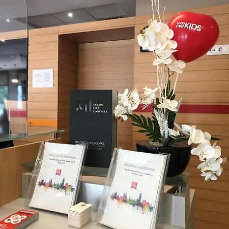Отель Ibis 2*