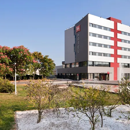 이비스 리폴릿 호텔