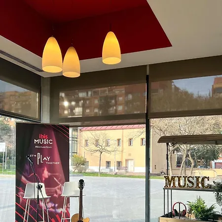 Ibis Hotel 2*
