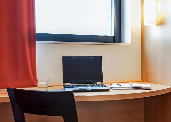 Ibis Hotel 2*