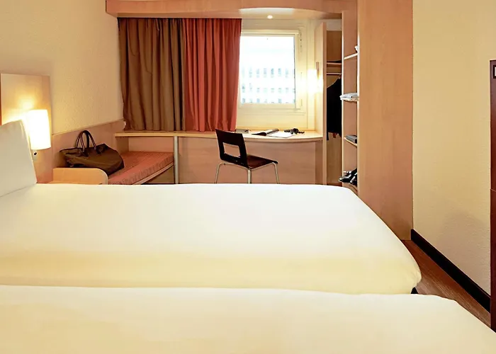 Ibis Hotel 2*