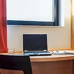 Ibis Hotel 2*