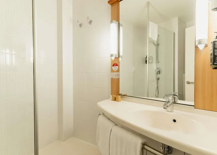 Ibis 2* Ripollet