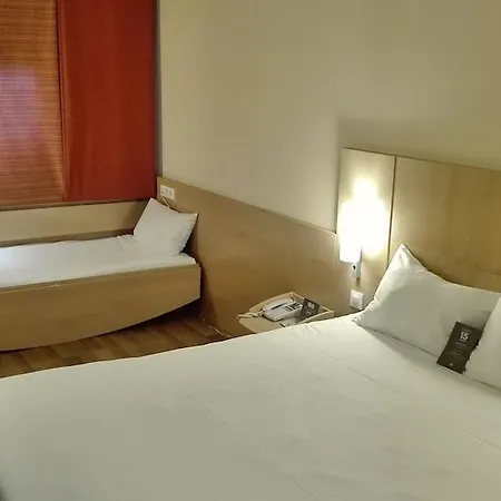 Hotel Ibis 2*