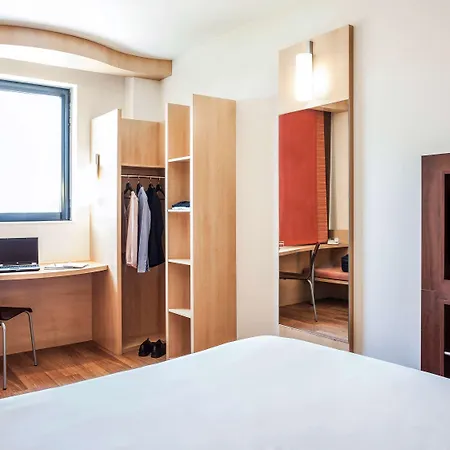 Hotel Ibis 2*