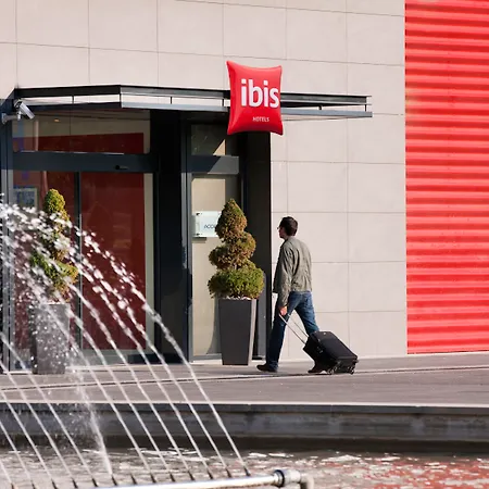 Ibis Hotel 2*