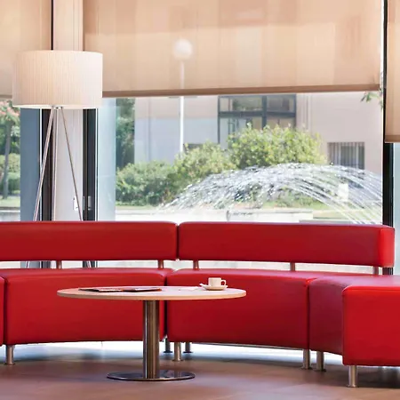 Ibis Hotel 2*