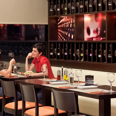Ibis Hotel 2*