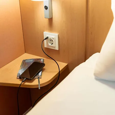 Ibis Hotel 2*