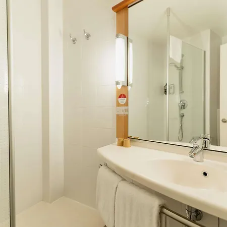 Ibis 2* Ripollet