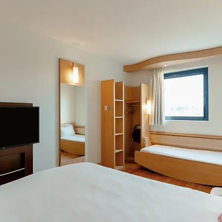 Ibis Hotel Ripollet