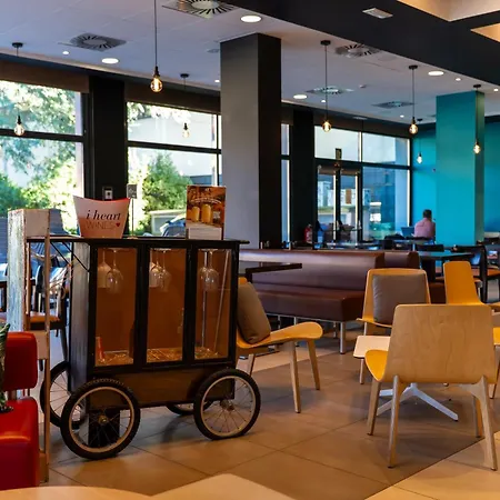 Hotel Ibis 2*