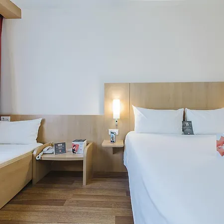 Hotel Ibis Ripollet